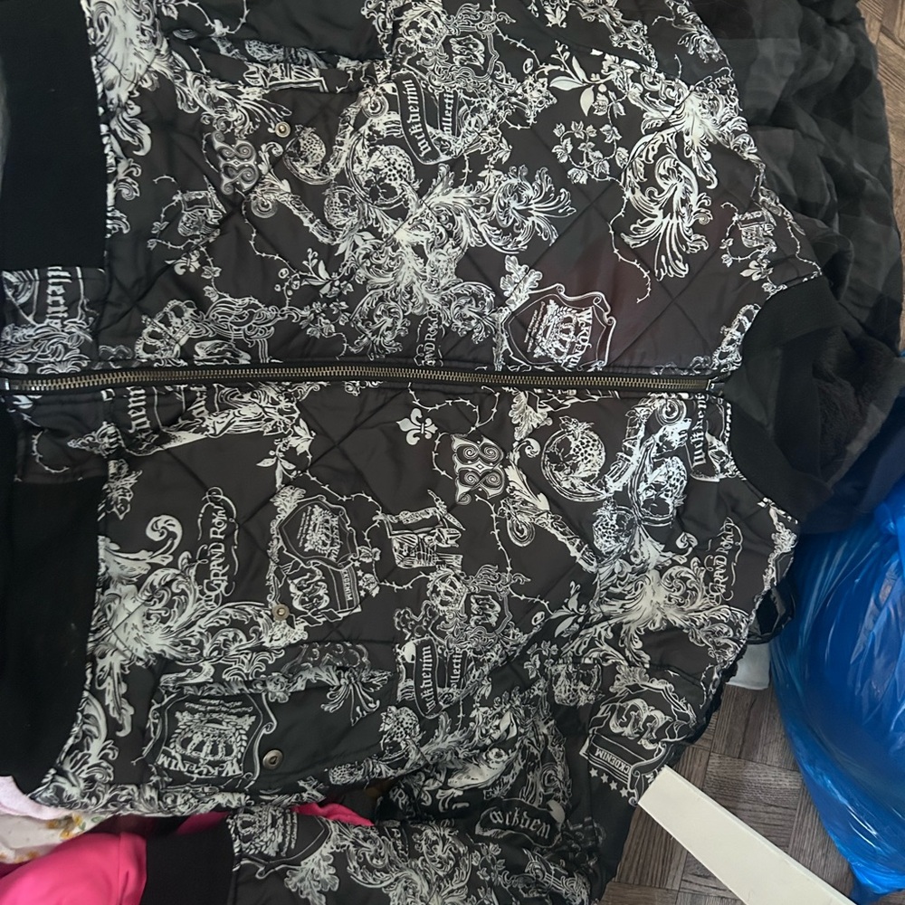 Black And White Patterned Jacket - image 2